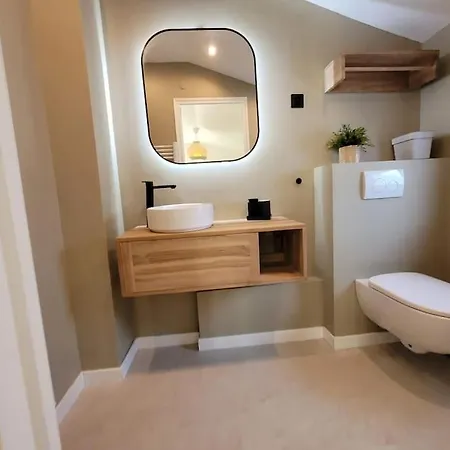 Holiday home Petite Maison Pleine De Charme Lambersart
