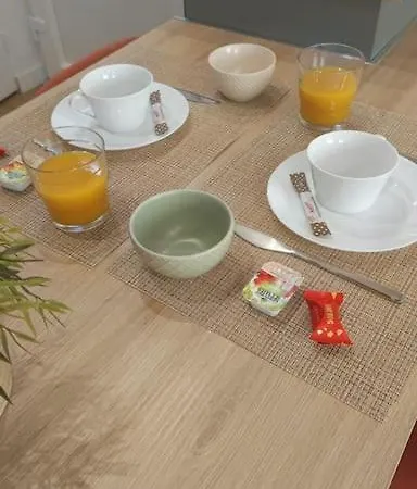 Petite Maison Pleine De Charme *