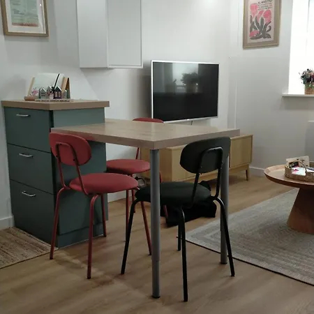 Petite Maison Pleine De Charme